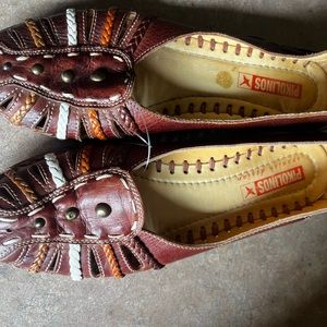 Leather Spanish style shoes